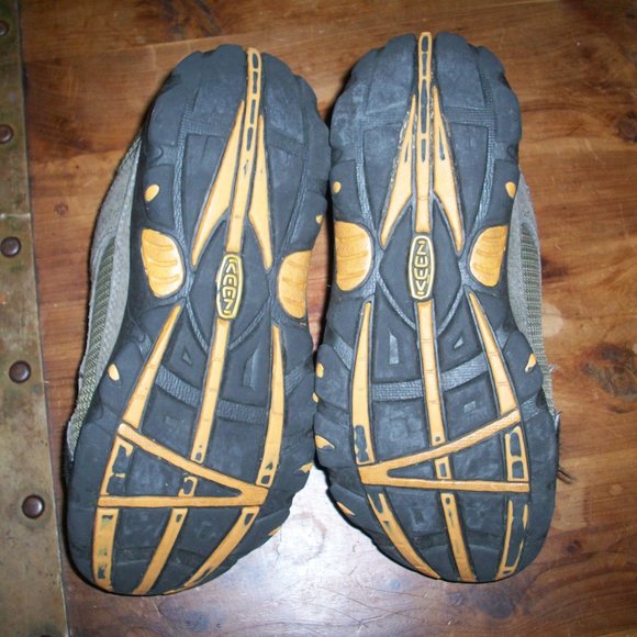 Keen Joey Size 2 - Picture 7 of 9